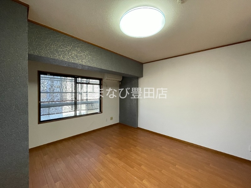 居室・リビング　同型別部屋写真