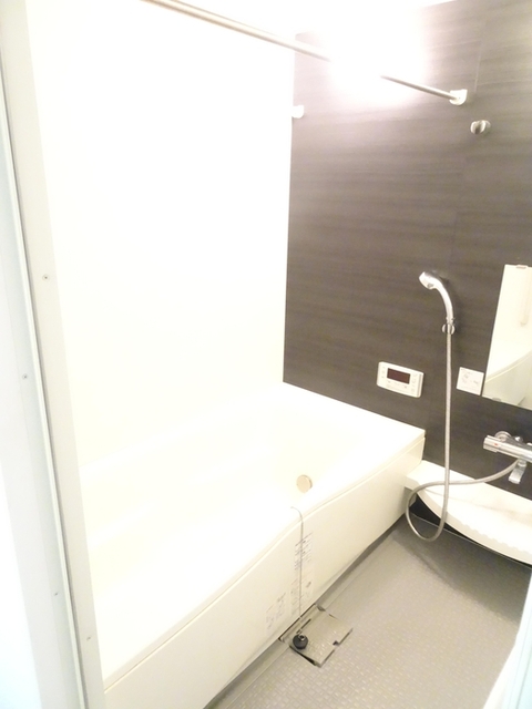 バス・シャワールーム　浴室（浴室換気乾燥機付）