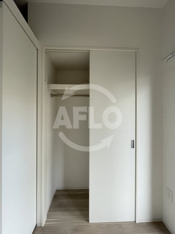 収納　セレニテ難波ミラク参番館　クローゼット