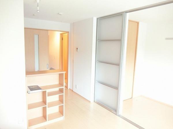 居室・リビング　人気のカウンターキッチン！