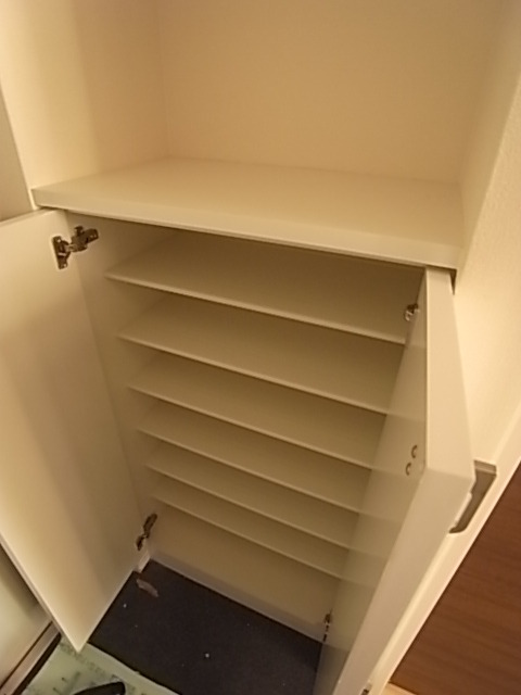 玄関　シューズボックス