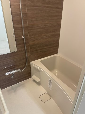 バス・シャワールーム　追い焚き機能付きバス