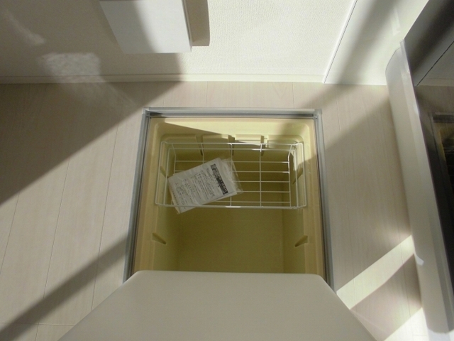 収納　床下収納