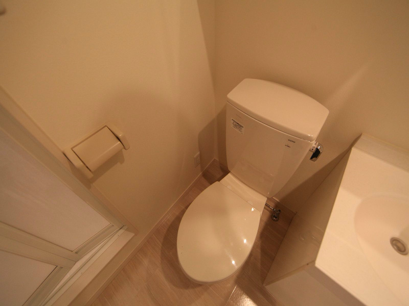 トイレ　温水洗浄暖房便座取り付け可トイレ