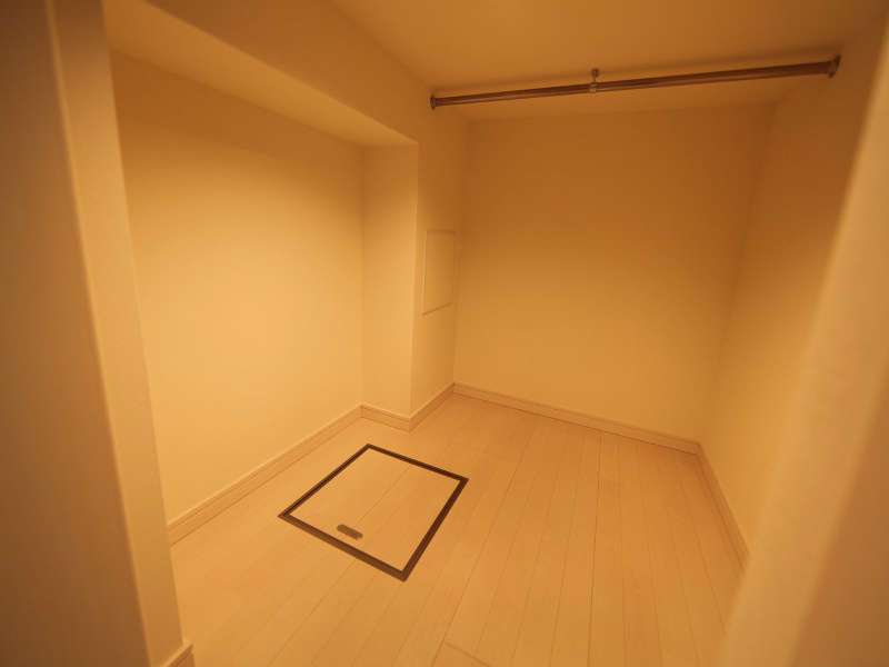 収納　ウォークインクローゼット（収納充実してます）