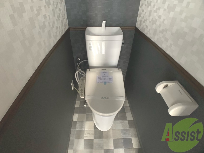 トイレ　温水洗浄便座なので快適に使えそうですね！