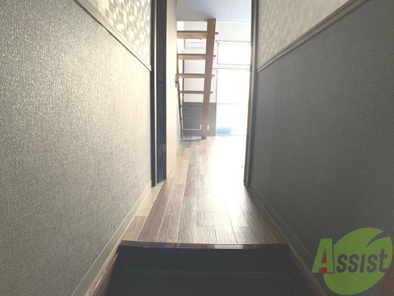 玄関　玄関になります。毎日の出入りはこちらから！