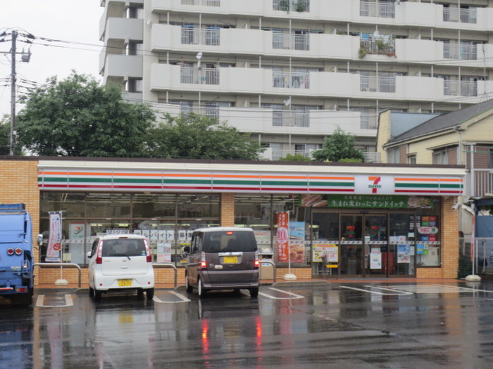 コンビニ　セブンイレブン入谷8丁目（コンビニ）まで284m