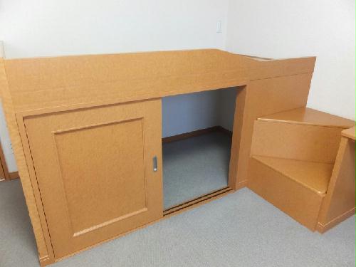 その他部屋・スペース　ベット下大型収納付き