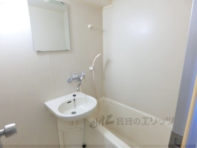 バス・シャワールーム　風呂