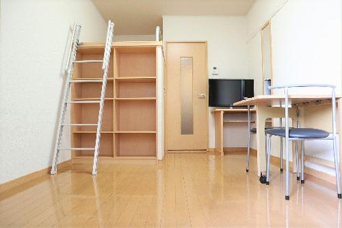 居室・リビング　お部屋によって家電のメーカー等が異なります