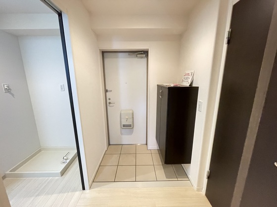 玄関　※別部屋の写真です