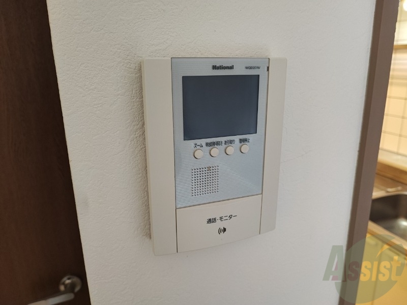 セキュリティ　ＴＶモニター付インターホンです。来客者の顔が見えるので安心！