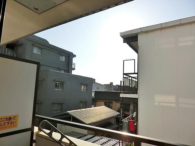 眺望　室内写真は307号室です。