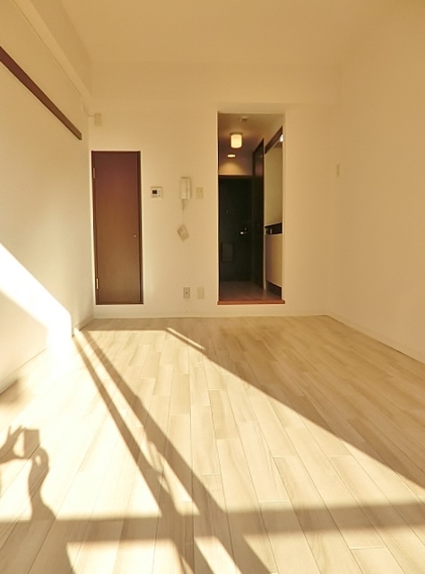 その他　室内写真は307号室です。