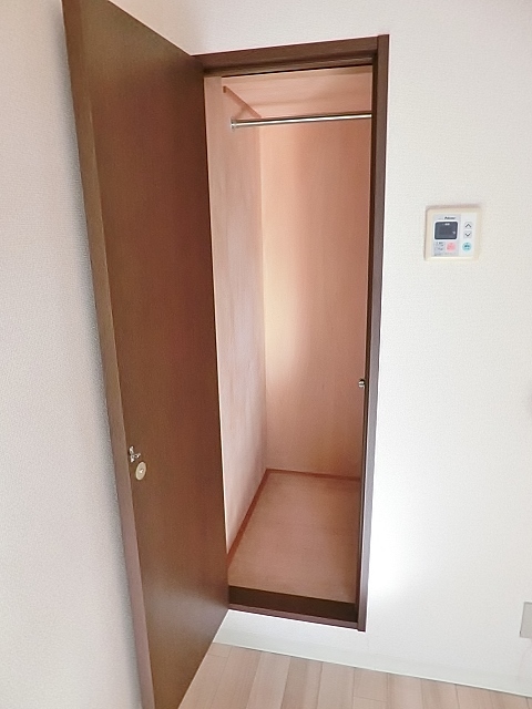 収納　室内写真は307号室です。