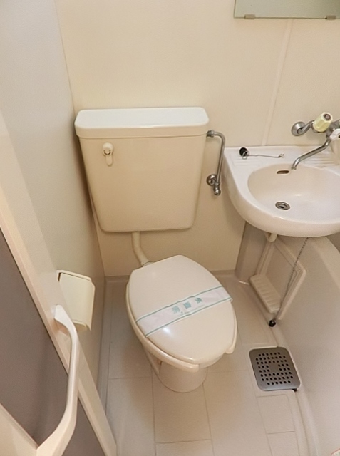 トイレ　室内写真は307号室です。