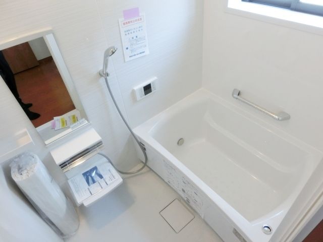 バス・シャワールーム　1日の疲れを洗い流すバスルーム