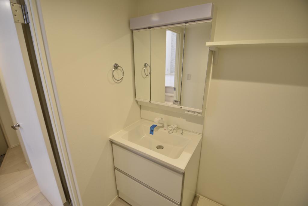 洗面設備　洗髪洗面化粧台