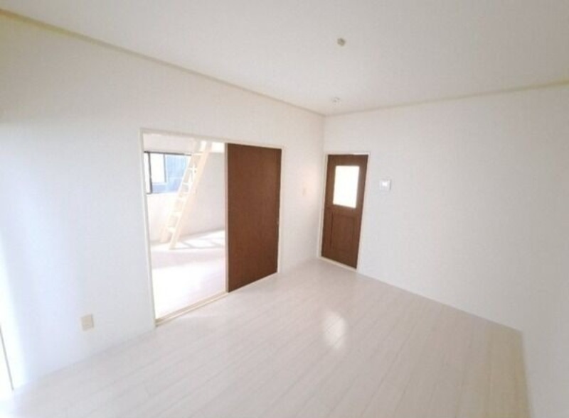 居室・リビング　図面と現状に相違がある場合には現状を優先