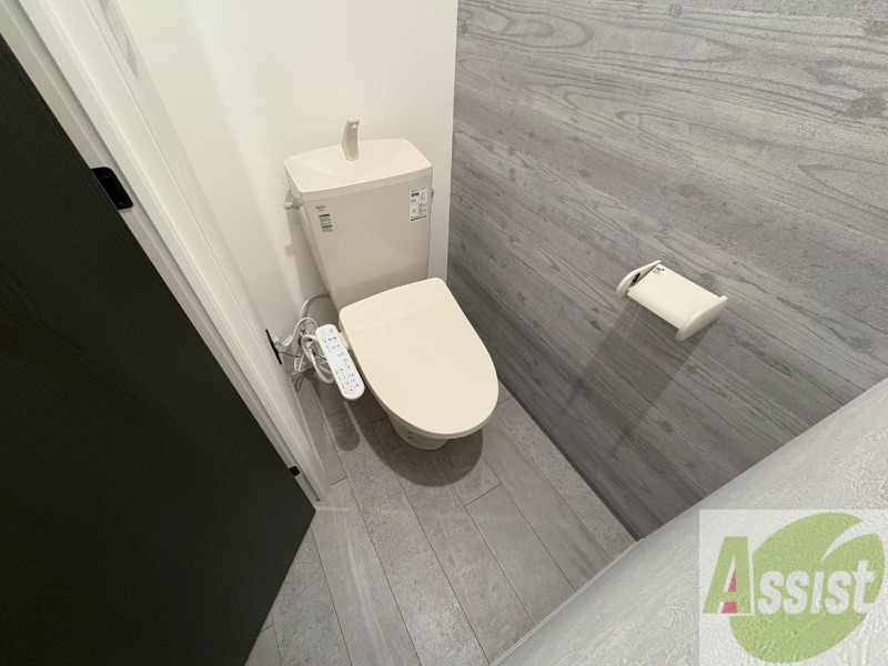 トイレ　ＴＶモニター付インターホンです。来客者の顔が見えるので安心！