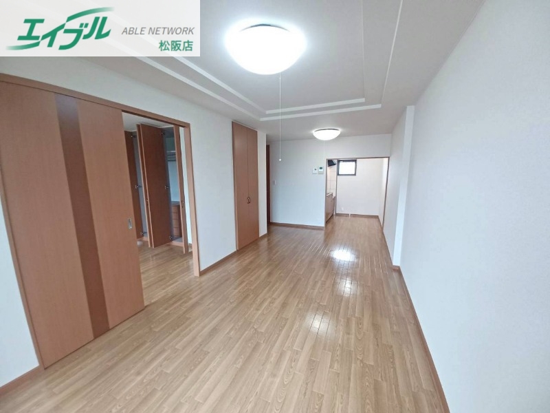 居室・リビング　同物件別室画像