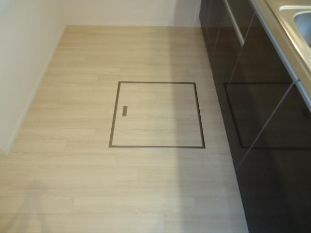 収納　床下収納