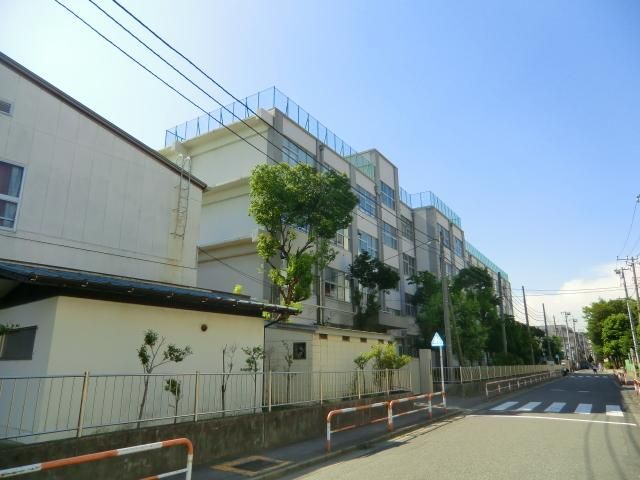 中学校　足立八中学校（中学校）まで1500m