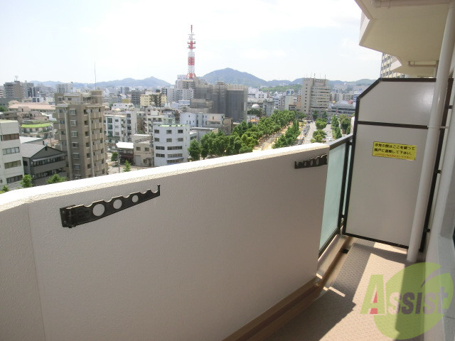 バルコニー　バルコニーも広いよ、眺望の良い所が魅力です