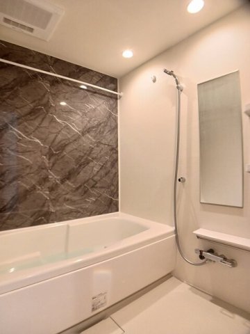 バス・シャワールーム　お風呂です