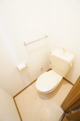 トイレ　※同物件・同タイプの写真です。