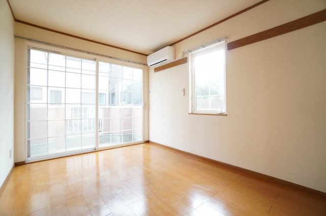 居室・リビング　※同物件・同タイプの写真です。