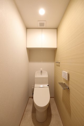 トイレ　同型タイプの写真です。現況優先となります。