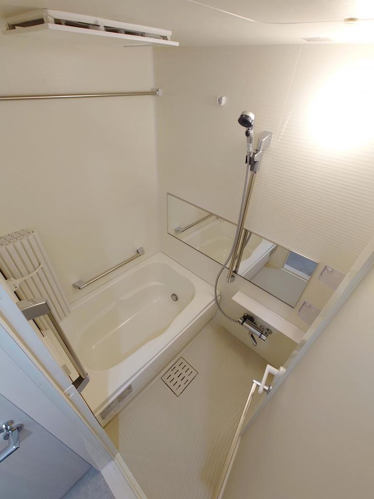 バス・シャワールーム　バス