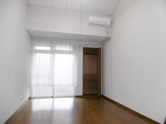 居室・リビング　明るくキレイなお部屋