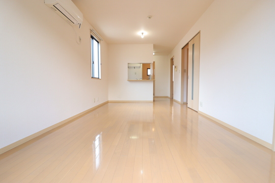 居室・リビング　※別部屋の写真です