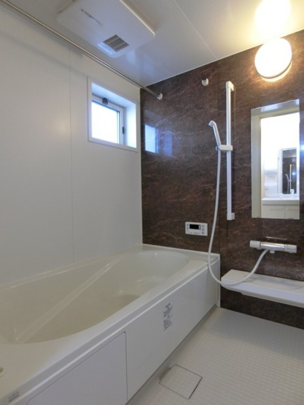 バス・シャワールーム　図面と現状に相違がある場合には現状を優先