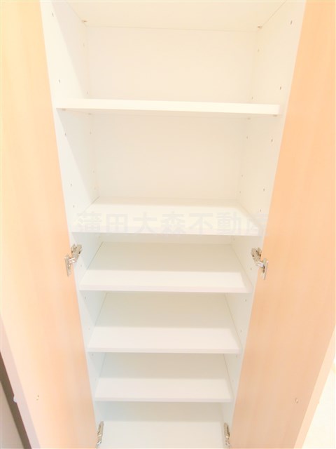 その他設備　玄関収納