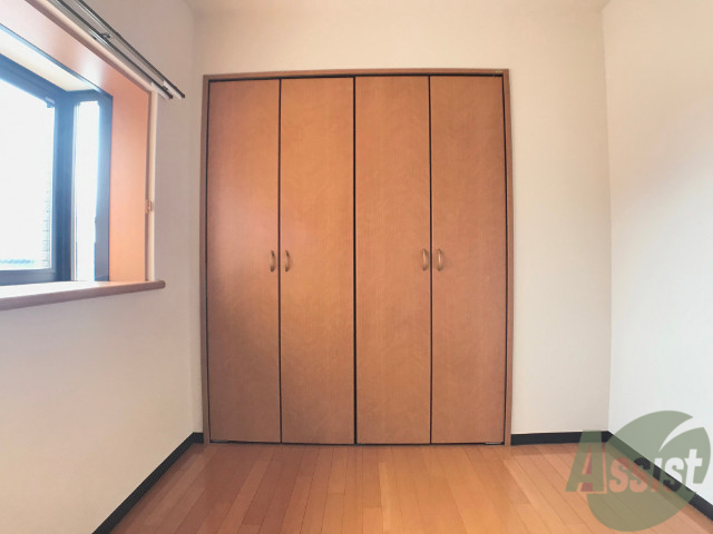 収納　クローゼットがありました。お洋服や荷物はここへ