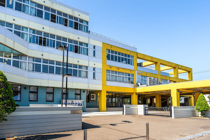 高校・高専　札幌創成高校（高校・高専）まで850m