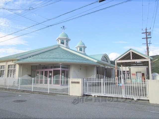 幼稚園・保育園　あざい認定こども園（幼稚園・保育園）まで1500m