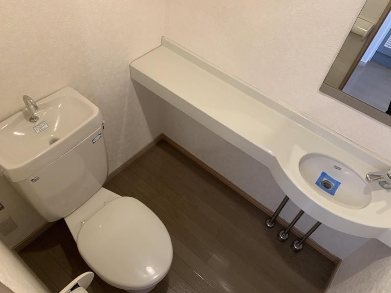 トイレ　参考写真。現状優先