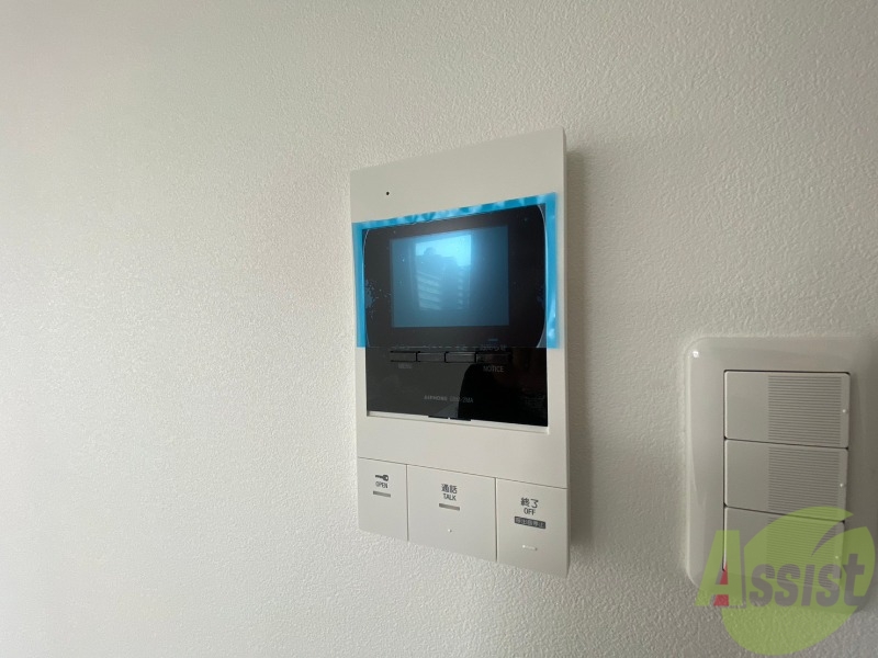 セキュリティ　ＴＶモニター付インターホンです。来客者の顔が見えるので安心！