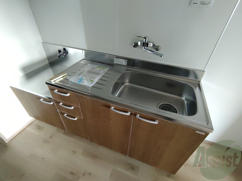 キッチン　キッチンは綺麗で調理スペースもしっかりございます。