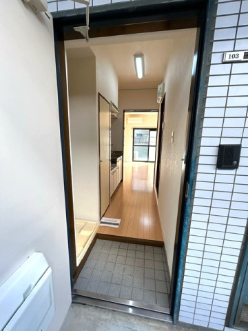 玄関　※他号室の写真です