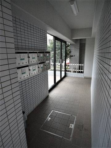 エントランス　※他号室の写真です