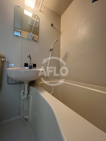 バス・シャワールーム　クルーム新大阪2番館　浴室