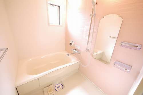 バス・シャワールーム　バスルーム