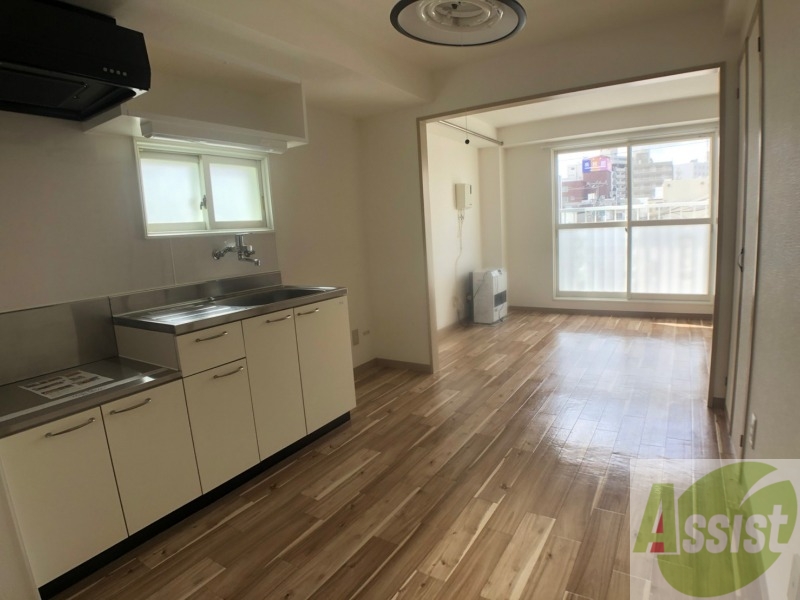 居室・リビング　広くてキレイなお部屋が広がっていて、充実した生活が送れそう。