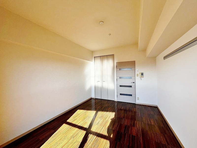 居室・リビング　★洋室8.8帖★